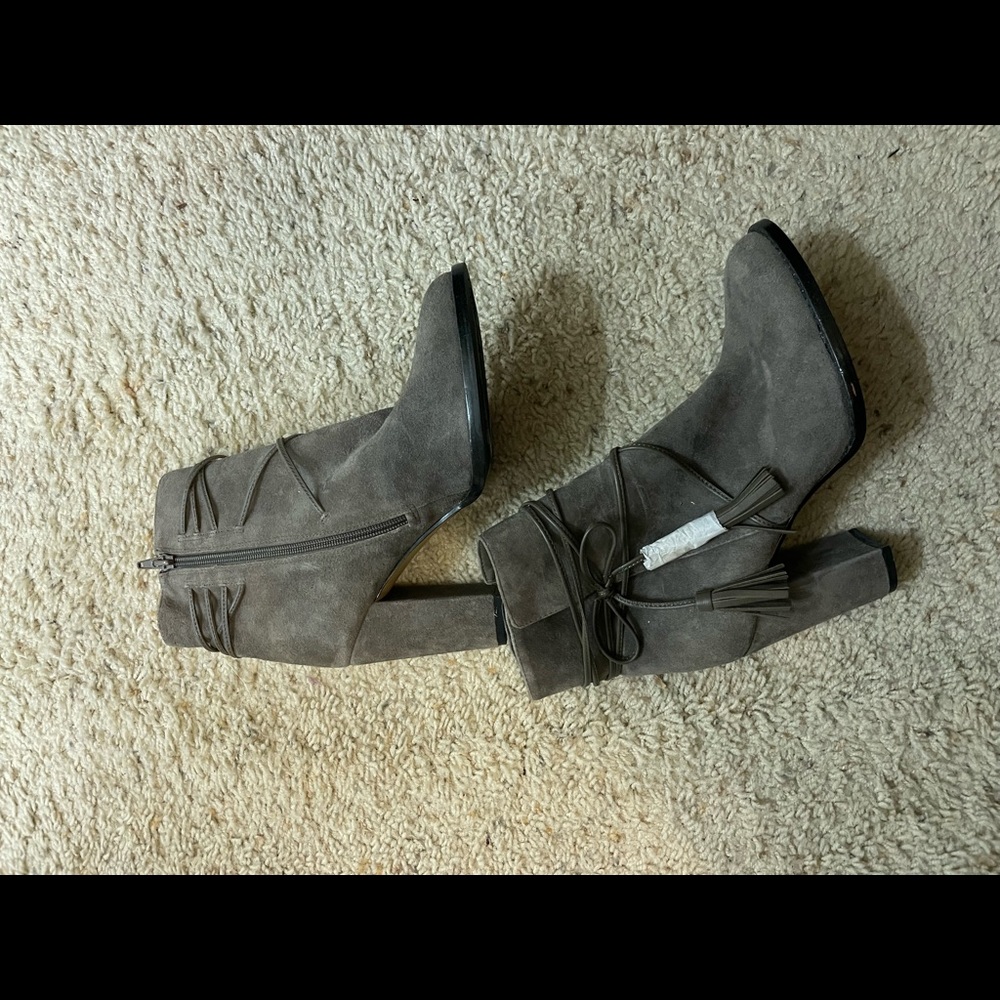 Vince Camuto Gray Suede Ankle Boots with Tassel Wrap